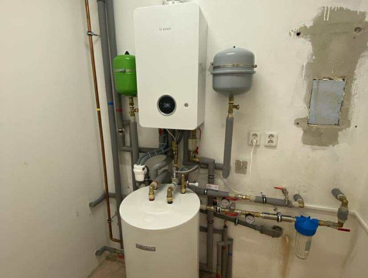 Montáž plynového kotelny Bosch CG 2300i - RD ¨H. Věstonice