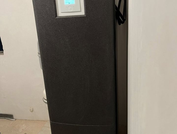 Montáž tepelného čerpadla Stiebel Eltron HPA-O 8 Plus - RD Nikolčice