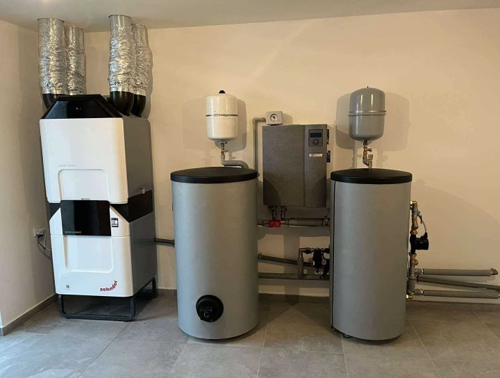 Montáž jednotky řizéneho větrání s rekuperací tepla Zehnder ComfoAir Q 350 ST + ComfoClime 24 - RD Hustopeče
