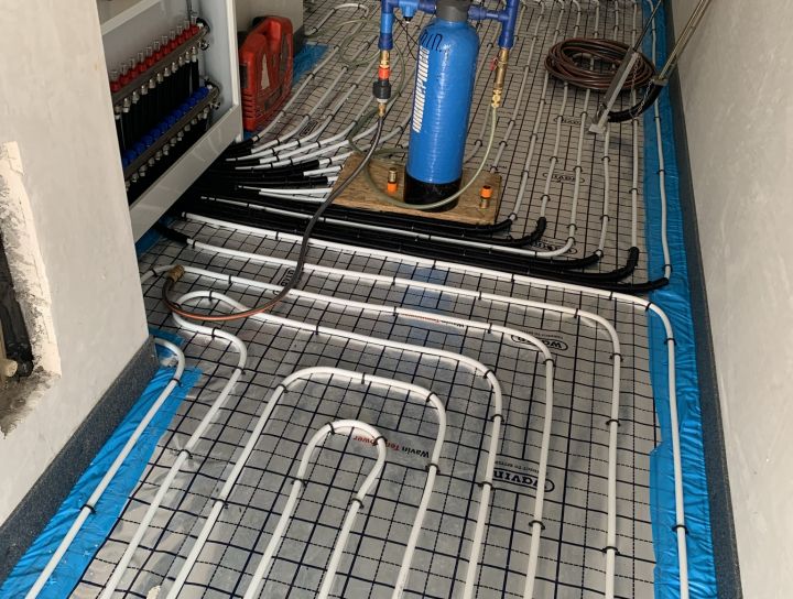Montáž podlahového topení - RD Velké Bílovice