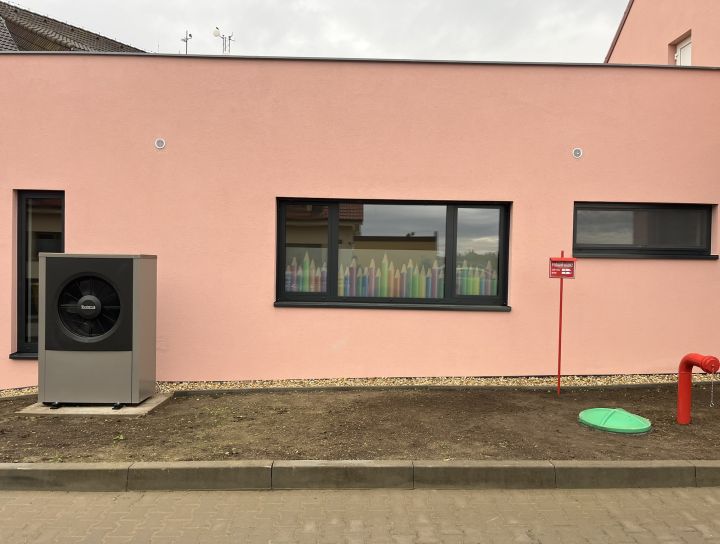 Uvedení do provozu Buderus WPL AR 13 - Školka Malešovice