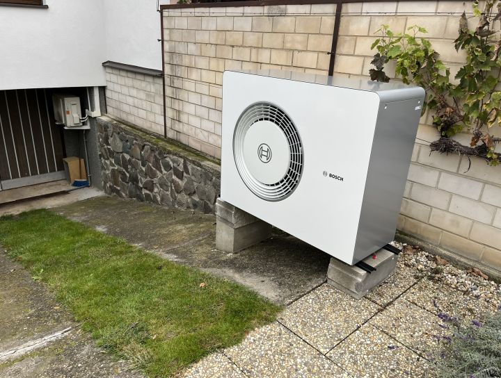 Montáž tepelného čerpadla Bosch Compress 5800i W - RD Lanžhot